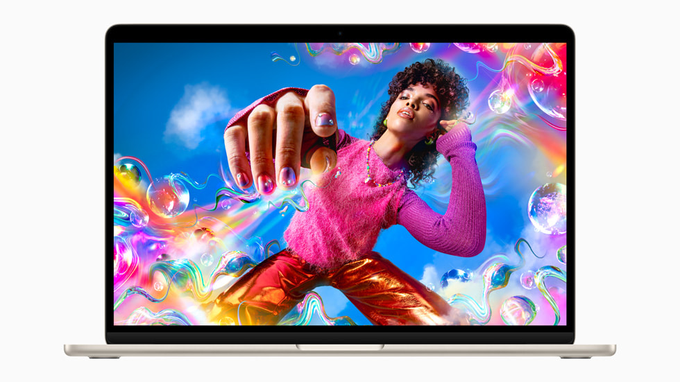 새로운 MacBook Air 15의 38.9cm Liquid Retina 디스플레이.