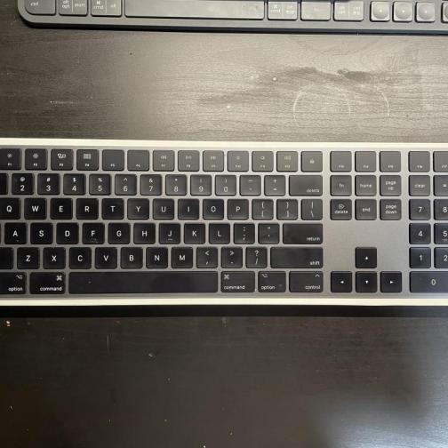Magic Keyboard with Numeric Keypad - space gray 영문 키보드 판매합니다.