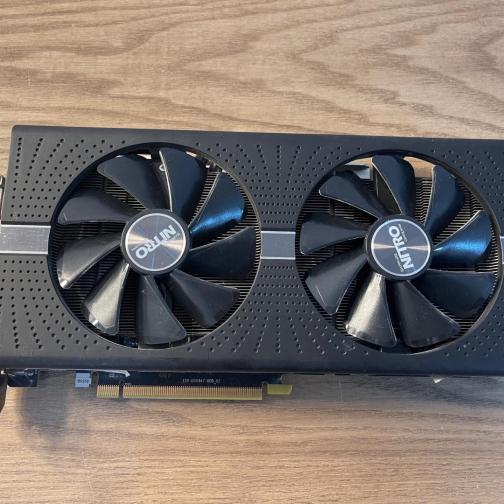 사파이어 라데온 RX580 4G 니트로 팝니다.